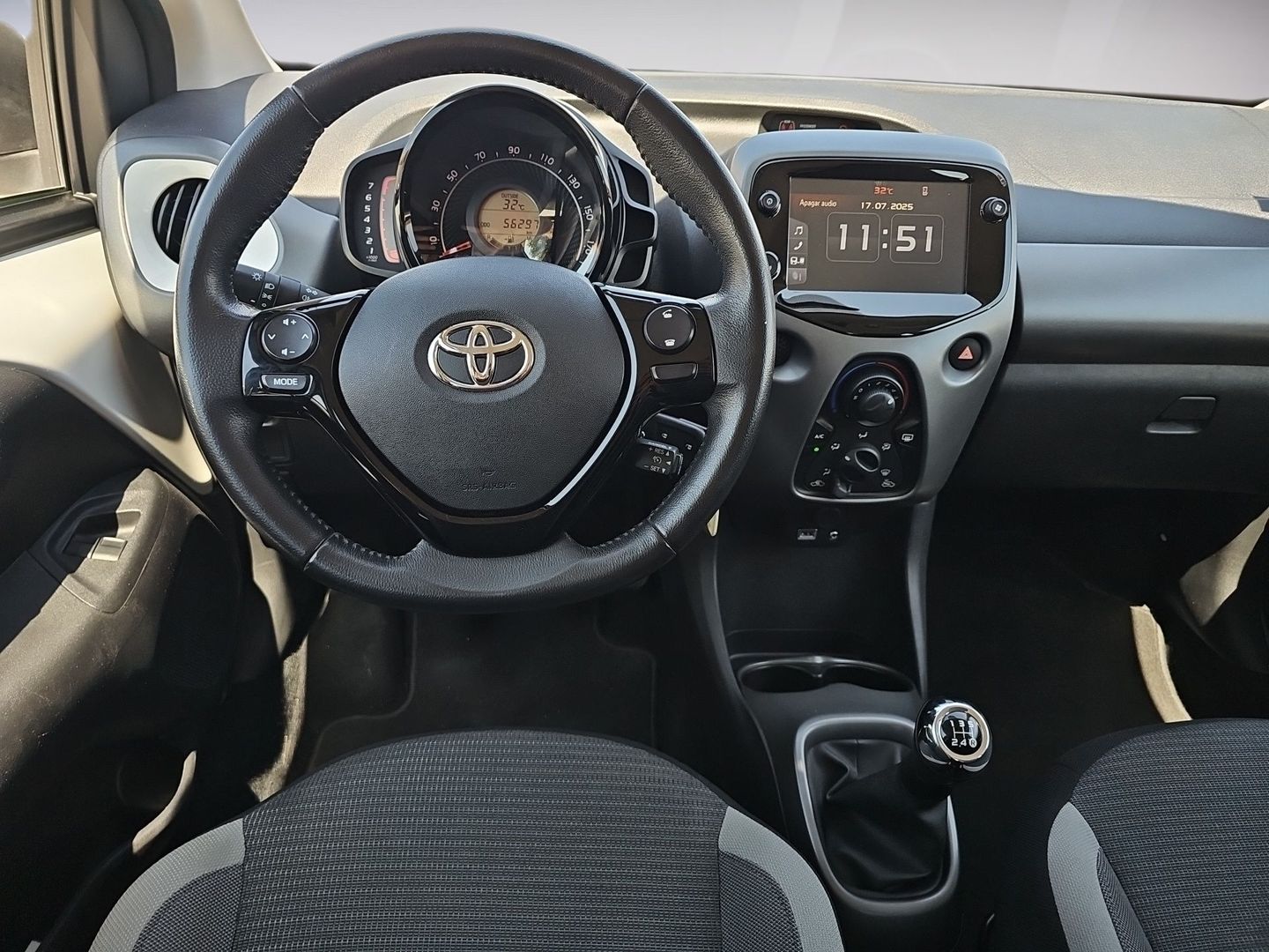 Toyota Aygo 1.0 70 x-play 53 kW (72 CV)