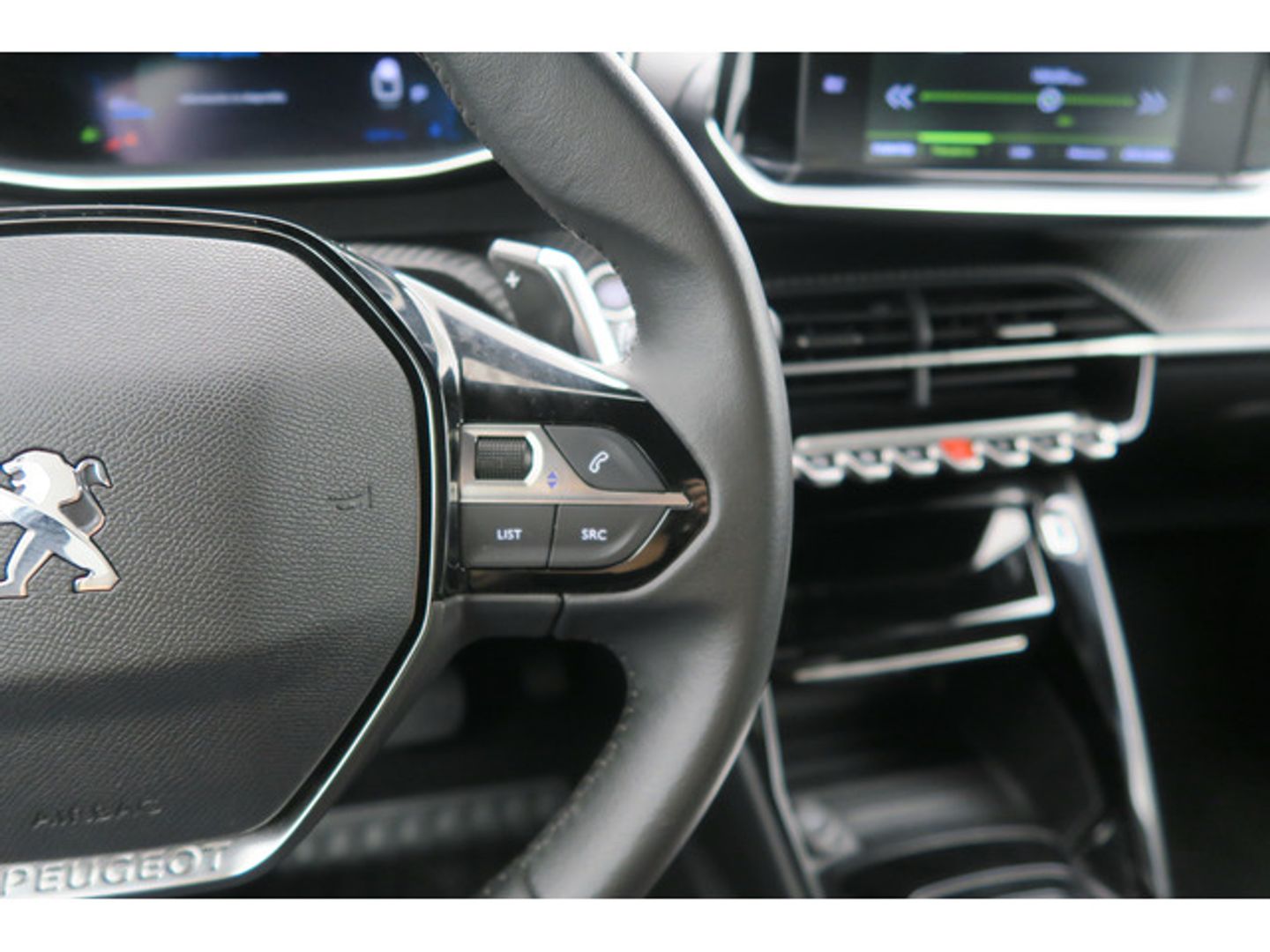 Peugeot 2008 BlueHDi 130 S&S Allure Pack EAT8 96 kW (130 CV)