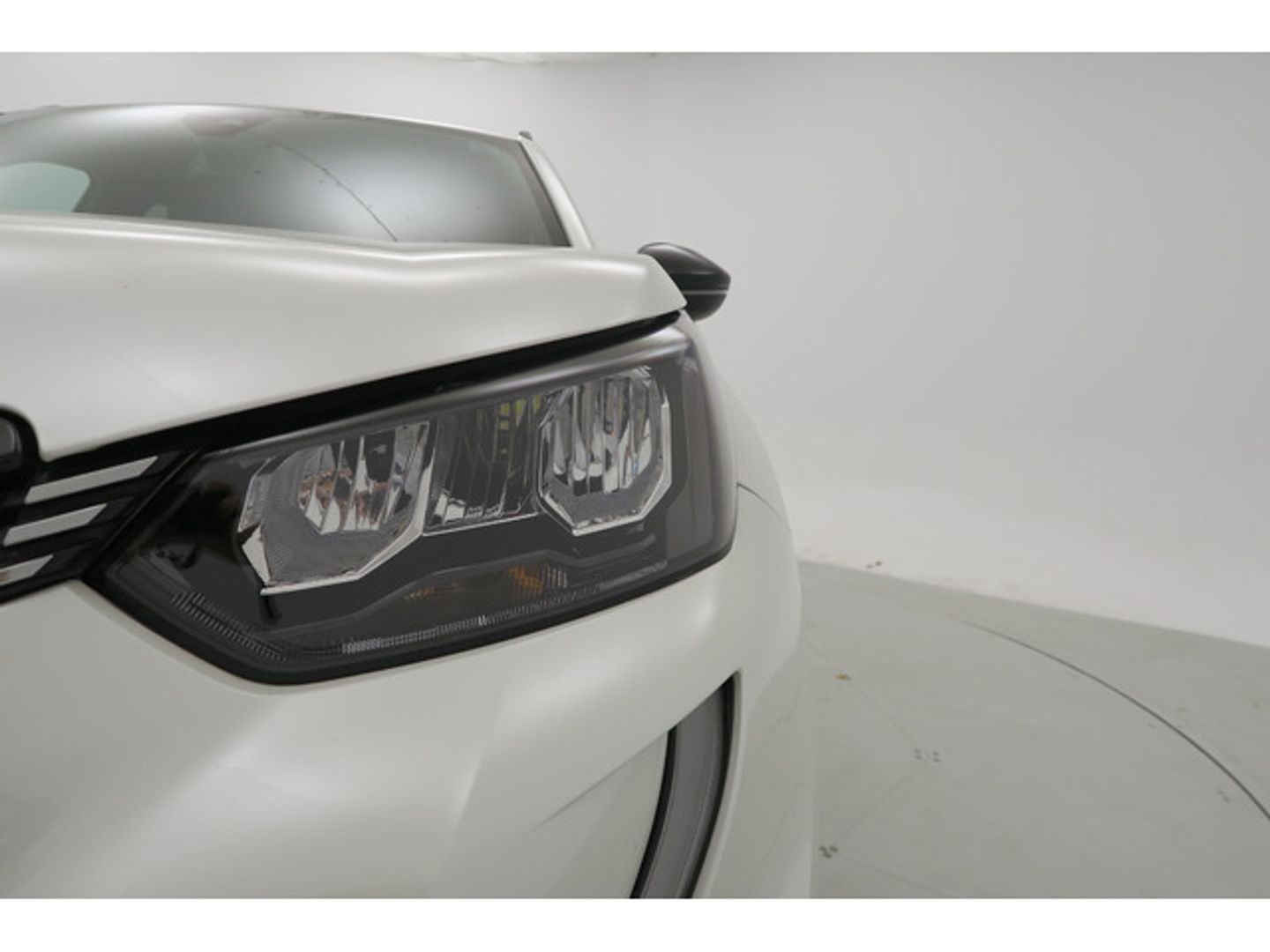 Peugeot 2008 BlueHDi 130 S&S Allure Pack EAT8 96 kW (130 CV)