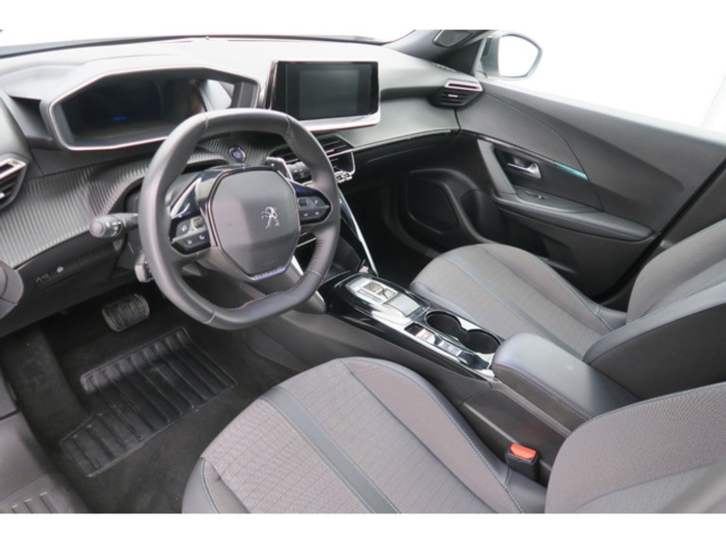 Peugeot 2008 BlueHDi 130 S&S Allure Pack EAT8 96 kW (130 CV)