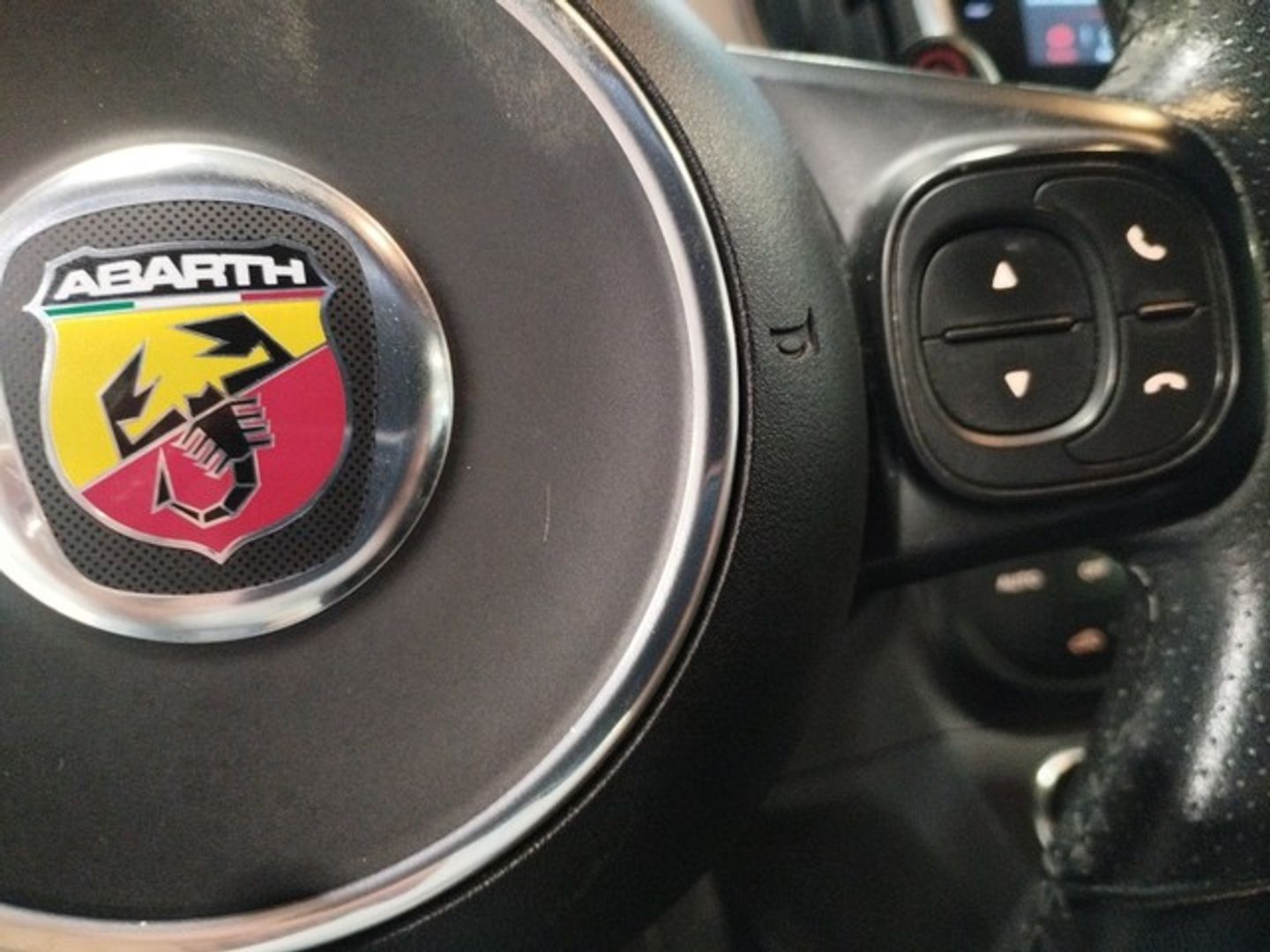 Abarth 500 1.4 16v T-Jet 595 121 kW (165 CV)