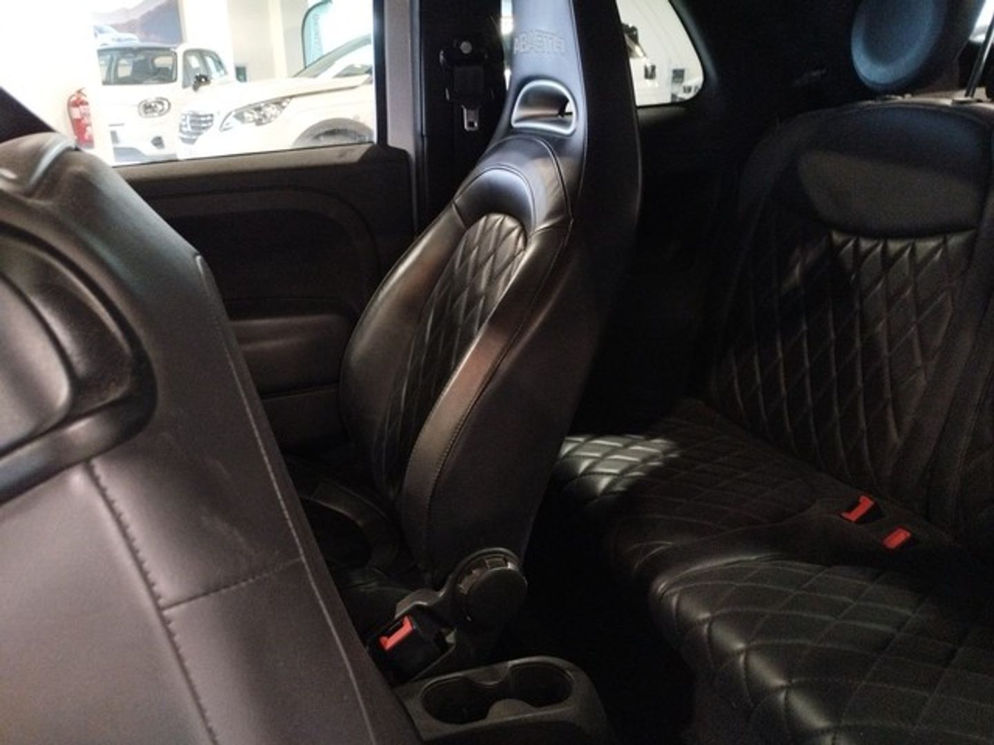 Abarth 500 1.4 16v T-Jet 595 121 kW (165 CV)