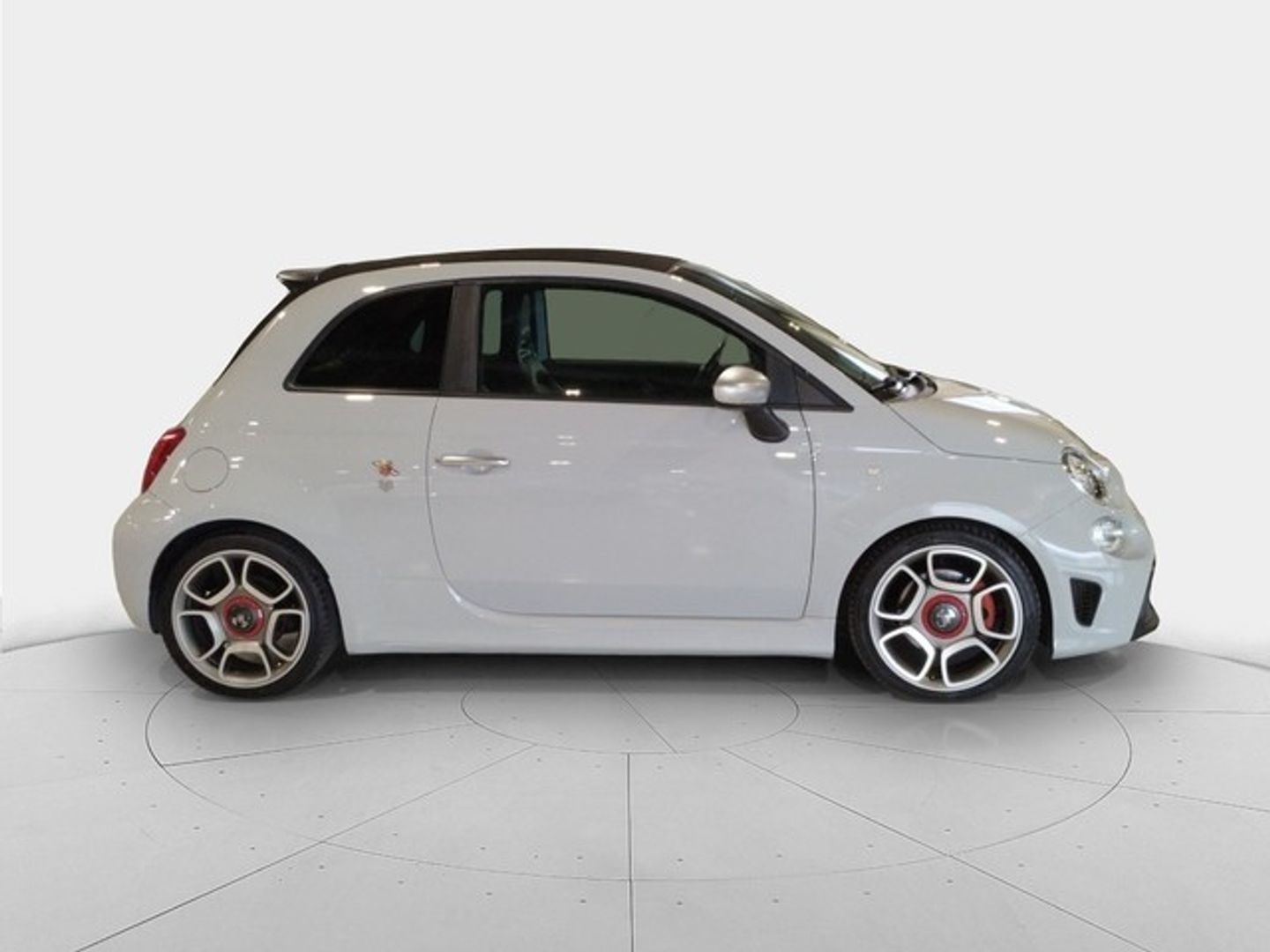 Abarth 500 1.4 16v T-Jet 595 121 kW (165 CV)