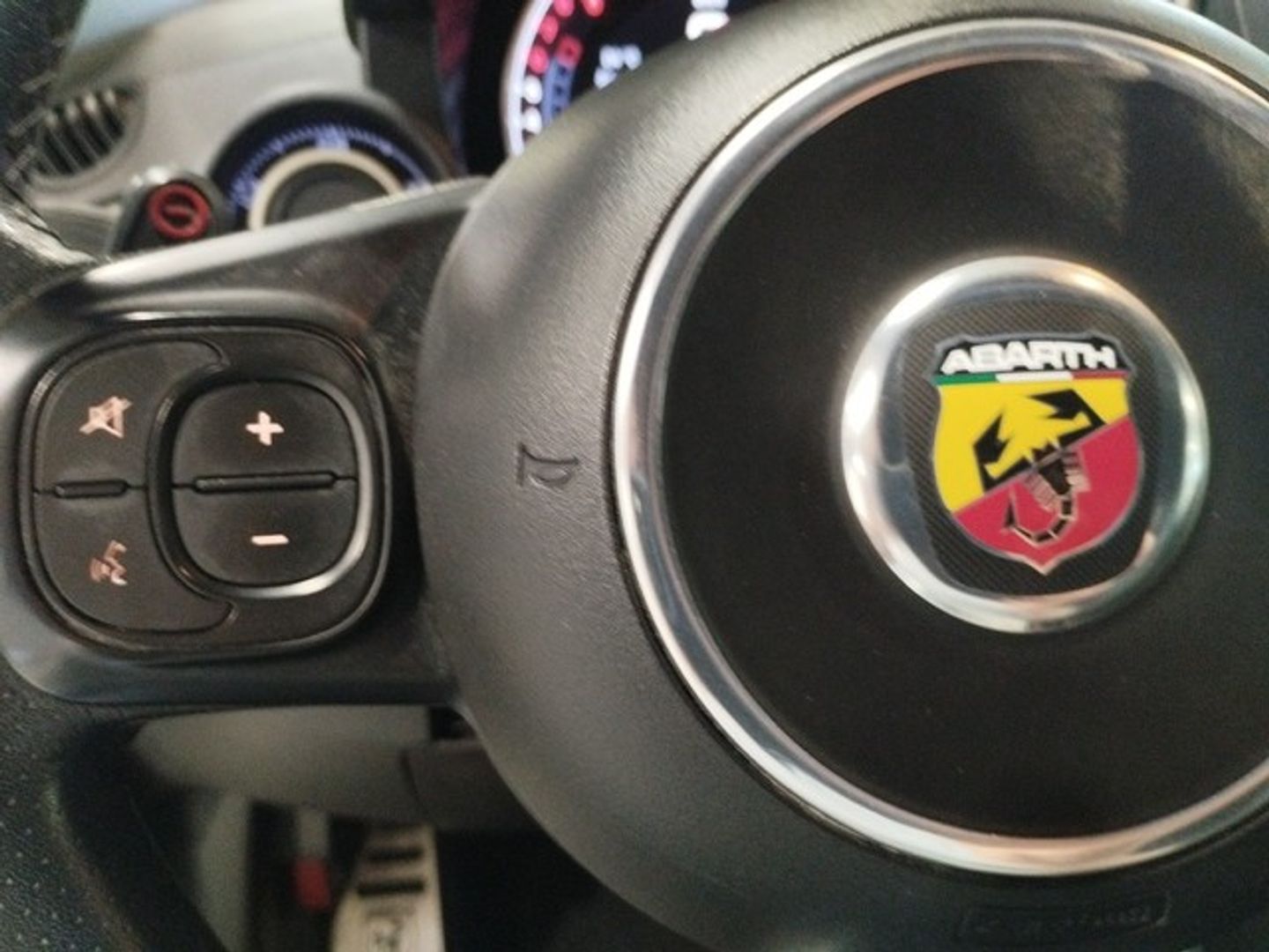 Abarth 500 1.4 16v T-Jet 595 121 kW (165 CV)