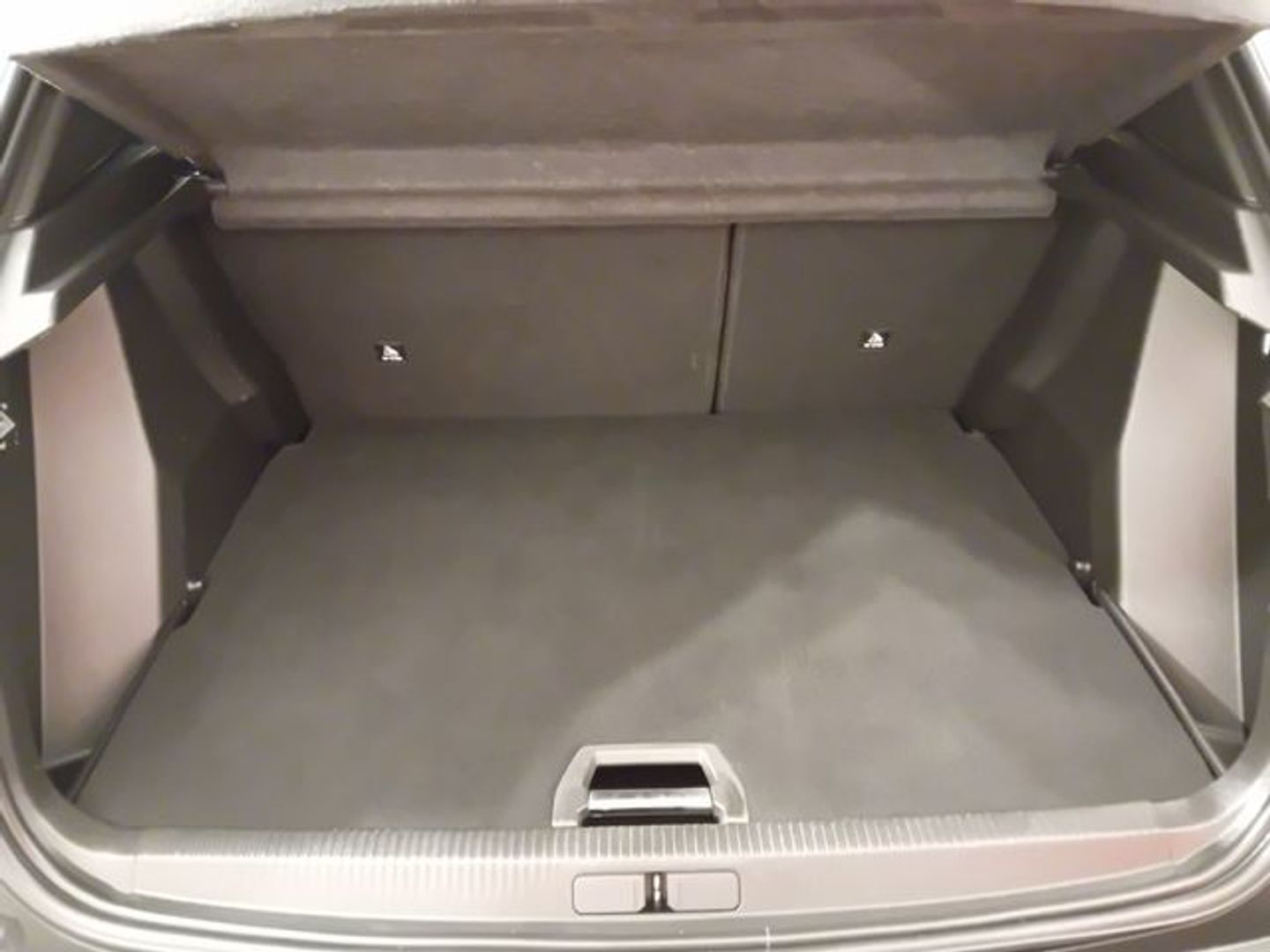 Peugeot 2008 BlueHDi 130 S&S Allure Pack EAT8 96 kW (130 CV)