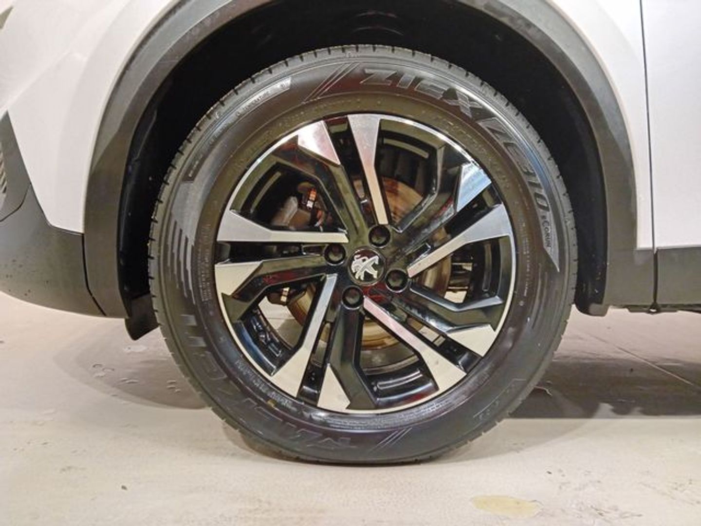 Peugeot 2008 BlueHDi 130 S&S Allure Pack EAT8 96 kW (130 CV)