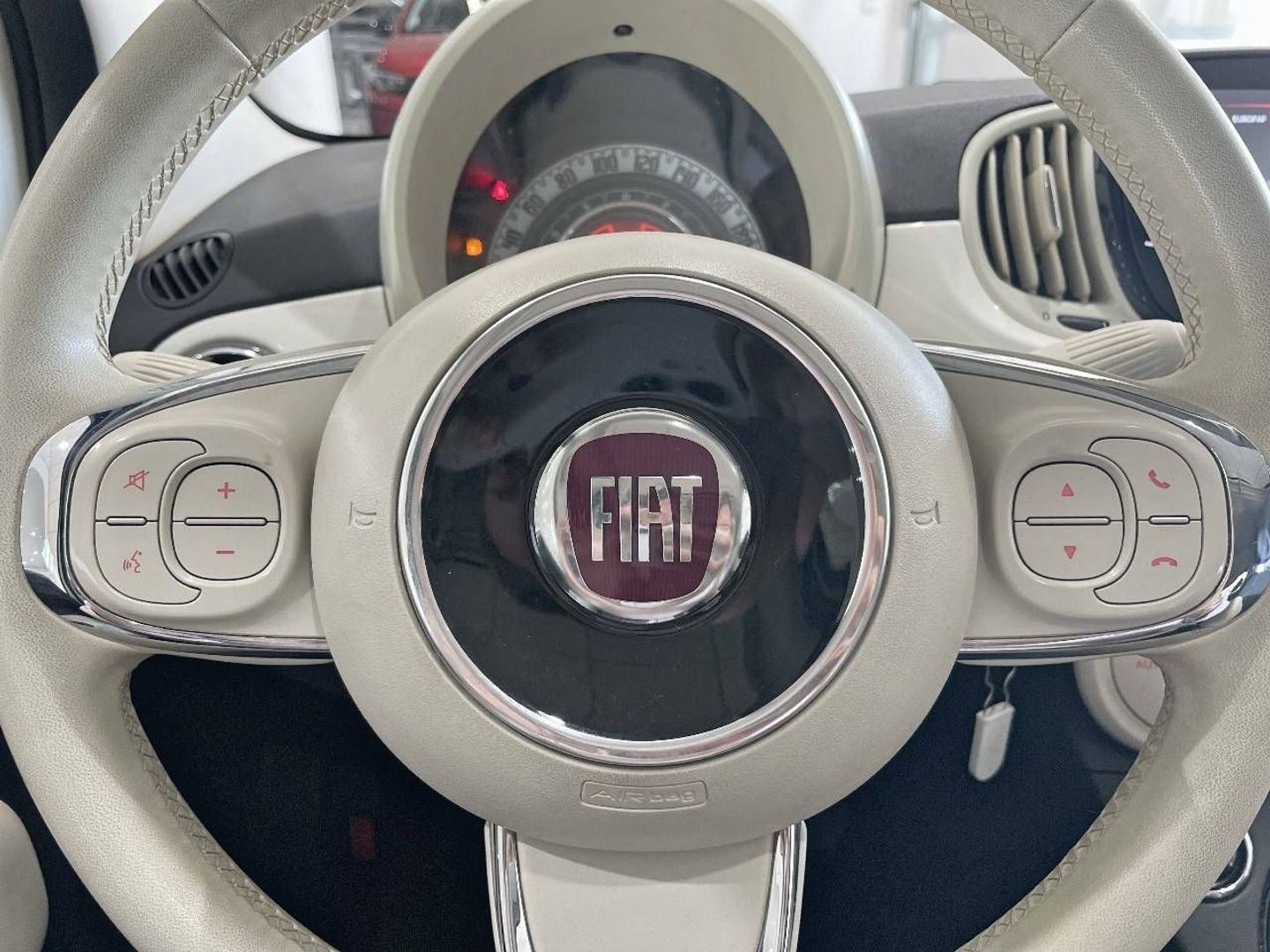 Fiat 500 1.0 Hybrid Dolcevita 51 kW (70 CV)