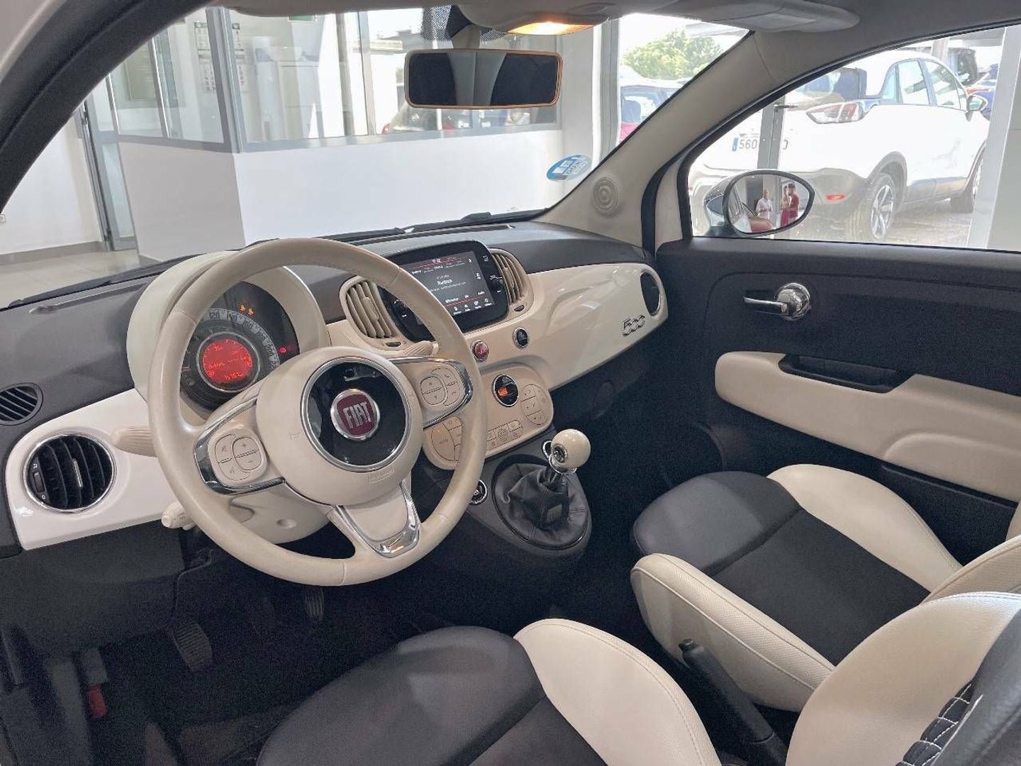 Fiat 500 1.0 Hybrid Dolcevita 51 kW (70 CV)