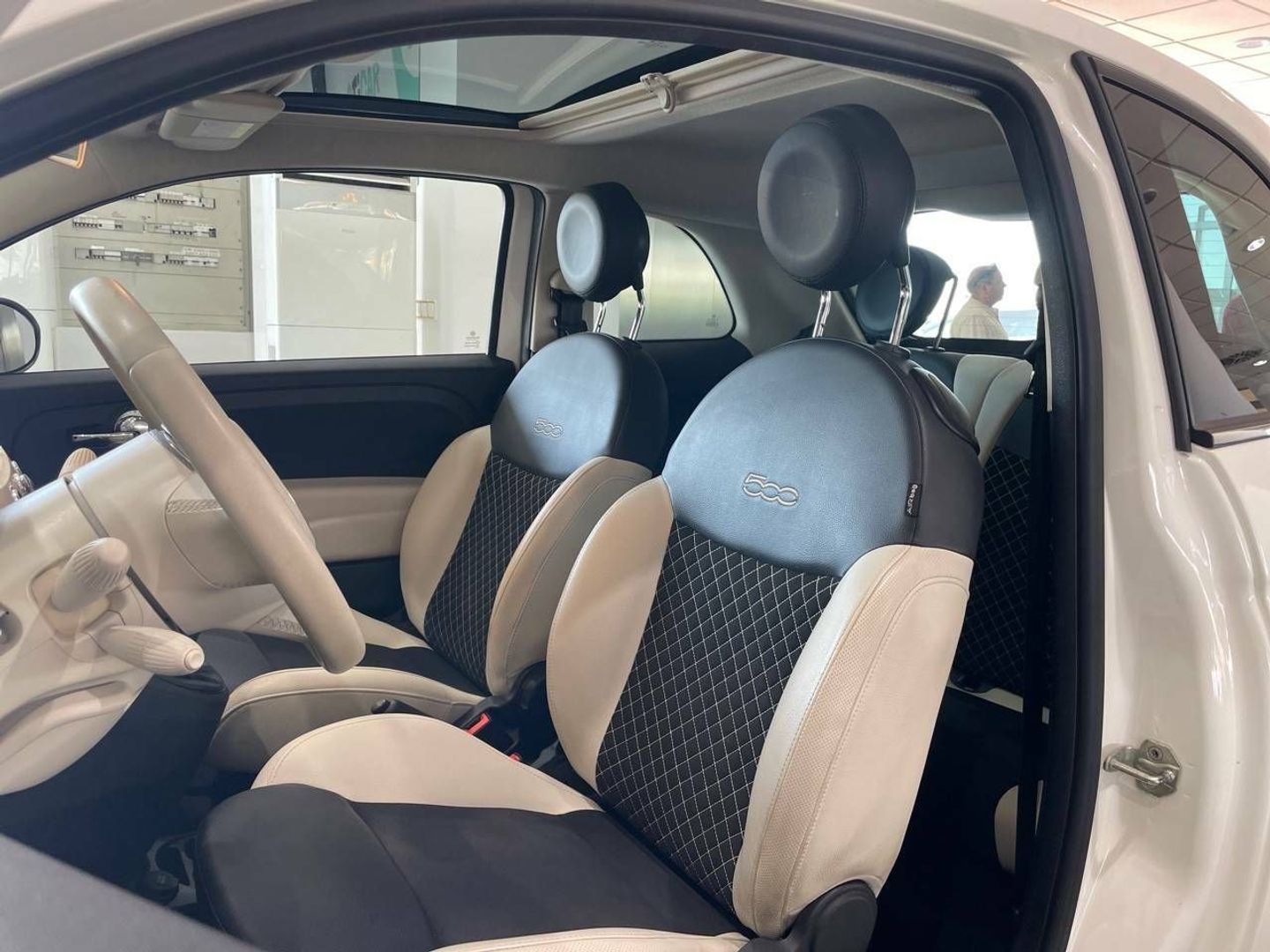 Fiat 500 1.0 Hybrid Dolcevita 51 kW (70 CV)