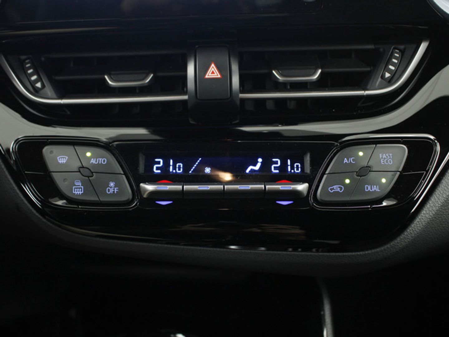 Toyota C-HR 180H Advance 135 kW (184 CV)