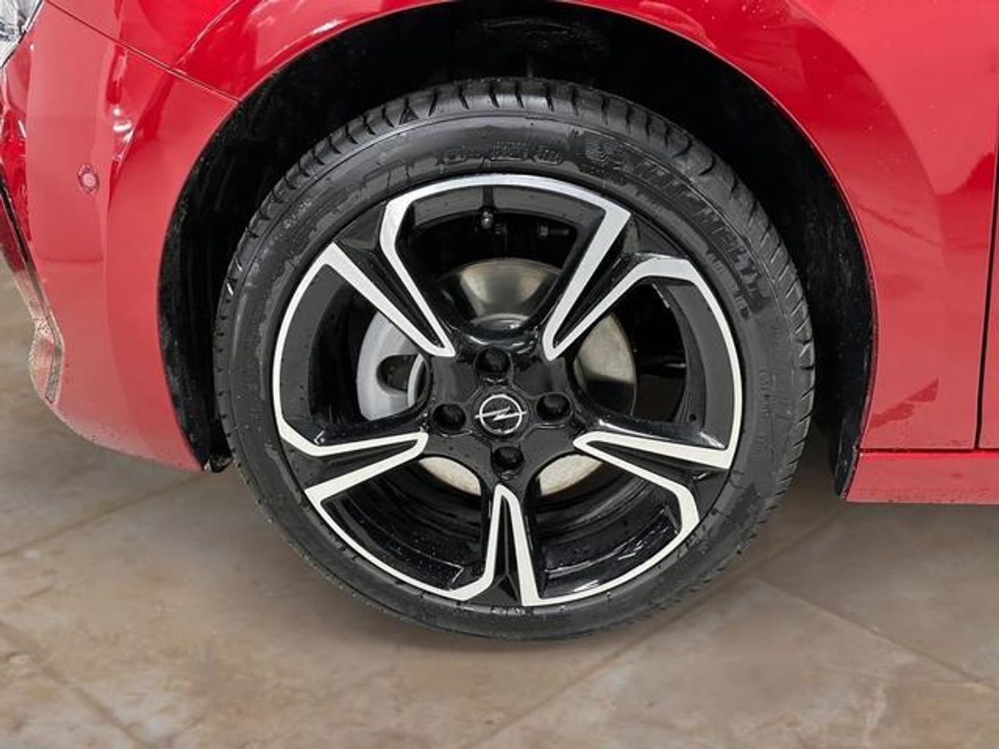 Opel Corsa 1.2T XHT Hybrid 100kW GS eDCT 100 kW (136 CV)