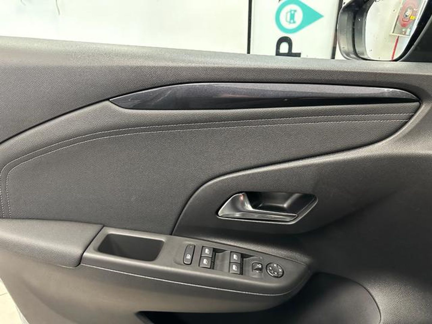 Opel Corsa 1.2T XHT Hybrid 100kW GS eDCT 100 kW (136 CV)
