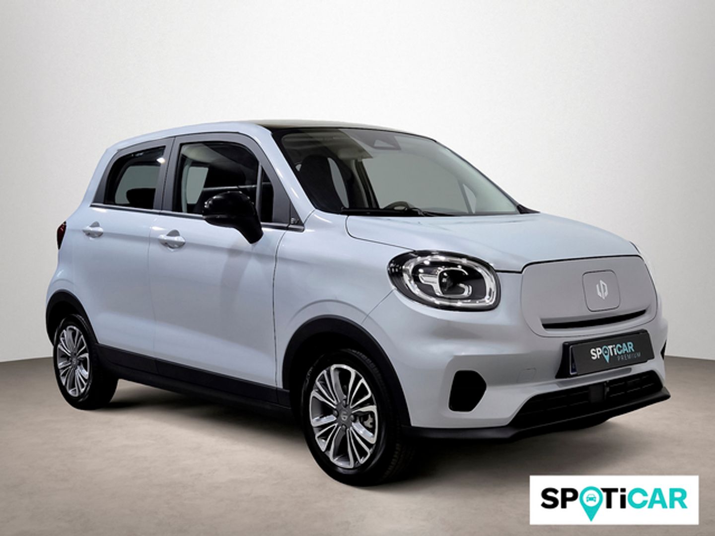 Leapmotor T03 BEV 37.3kWh Design Auto 70 kW (95 CV) Gris Plata Compact