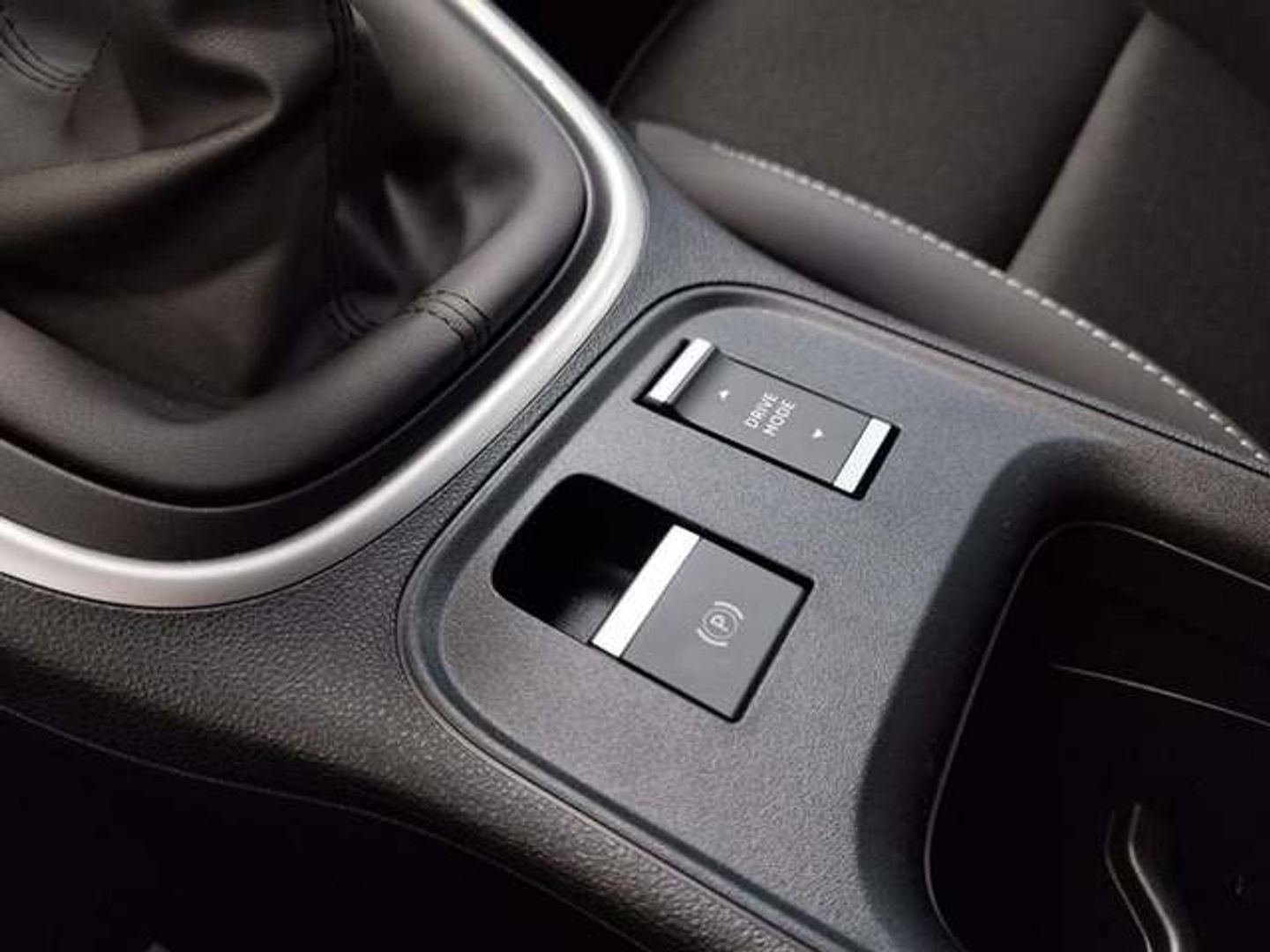 Jeep Avenger 1.2 G Summit 74 kW (100 CV)