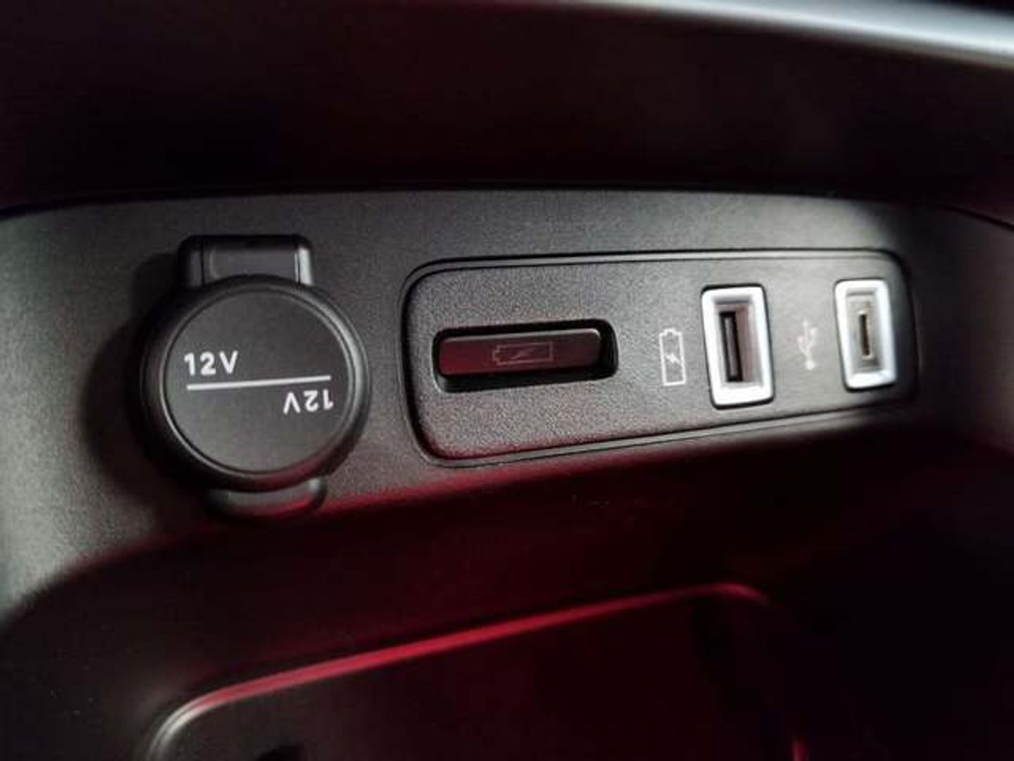 Jeep Avenger 1.2 G Summit 74 kW (100 CV)