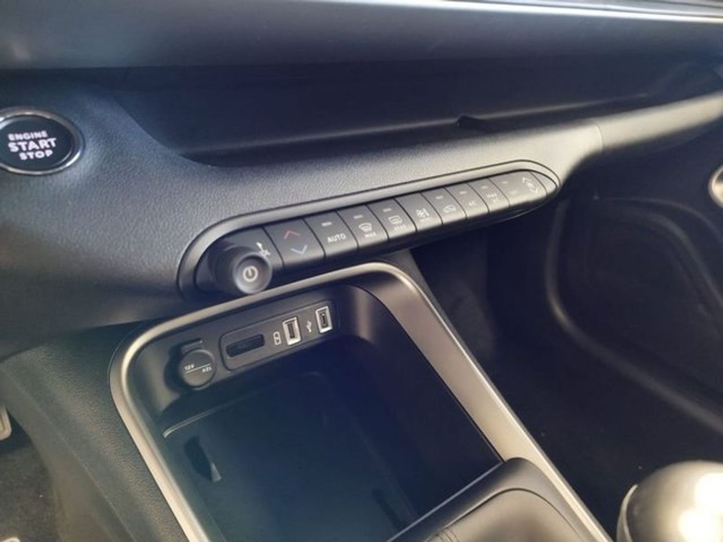 Jeep Avenger 1.2 G Summit 74 kW (100 CV)