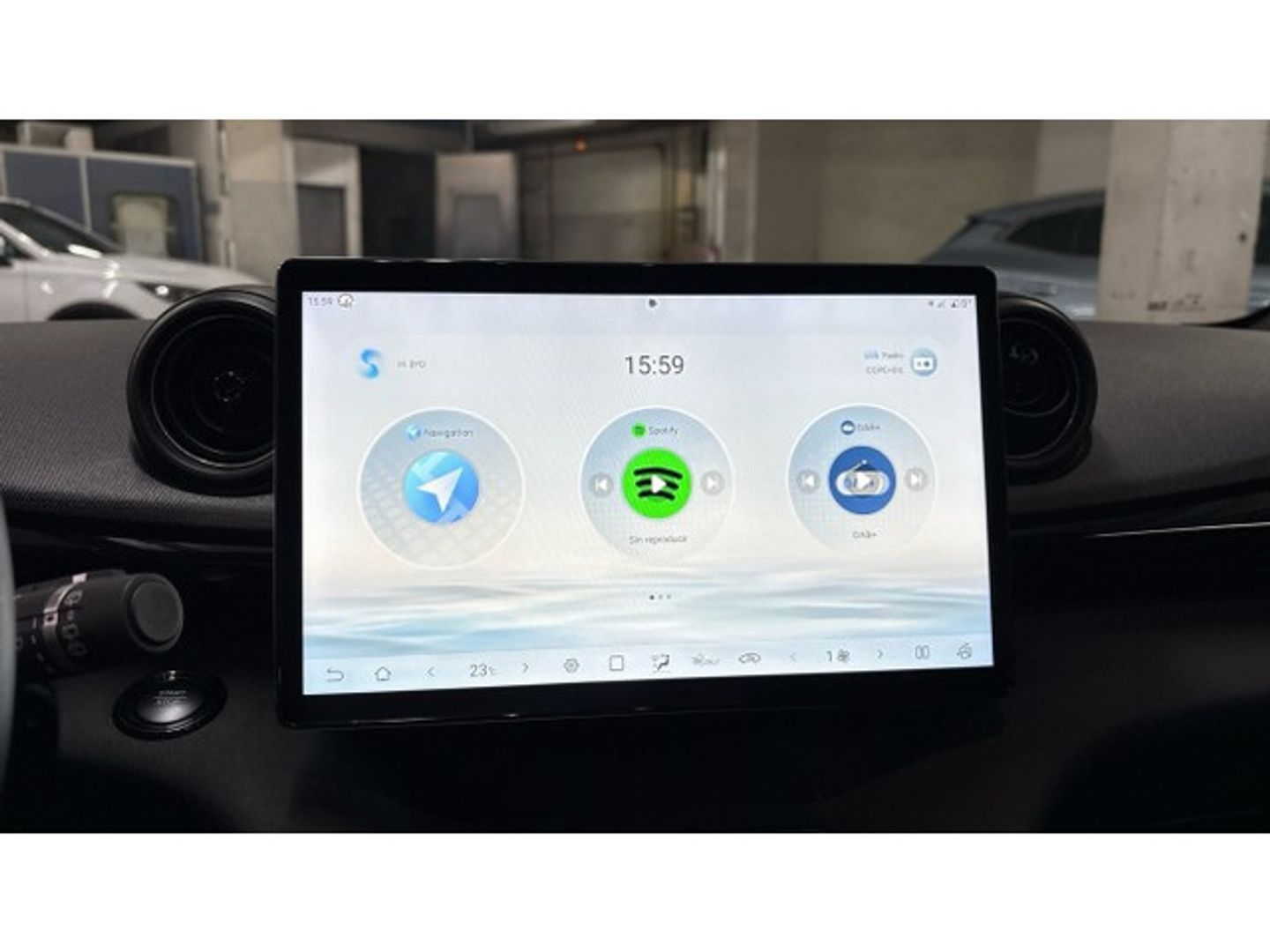 BYD Dolphin Design 150 kW (204 CV)
