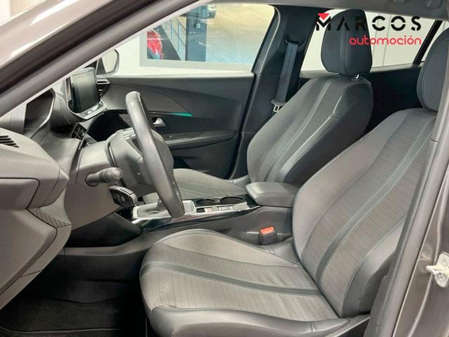 Peugeot 2008 PureTech 100 S&S Allure 75 kW (100 CV)