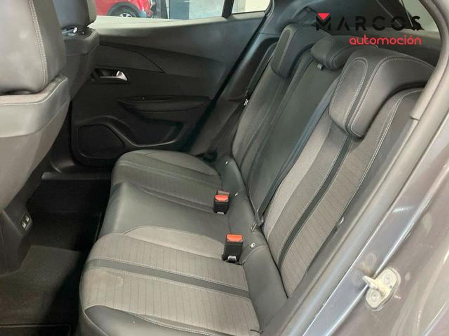 Peugeot 2008 PureTech 100 S&S Allure 75 kW (100 CV)