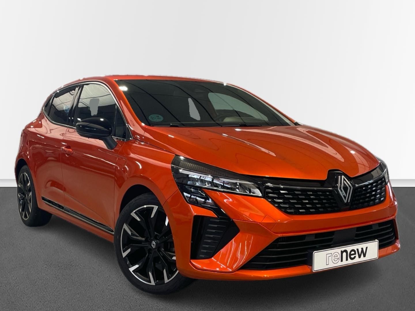 Renault Clio Techno TCe 66 kW (90 CV) Naranja Sedan