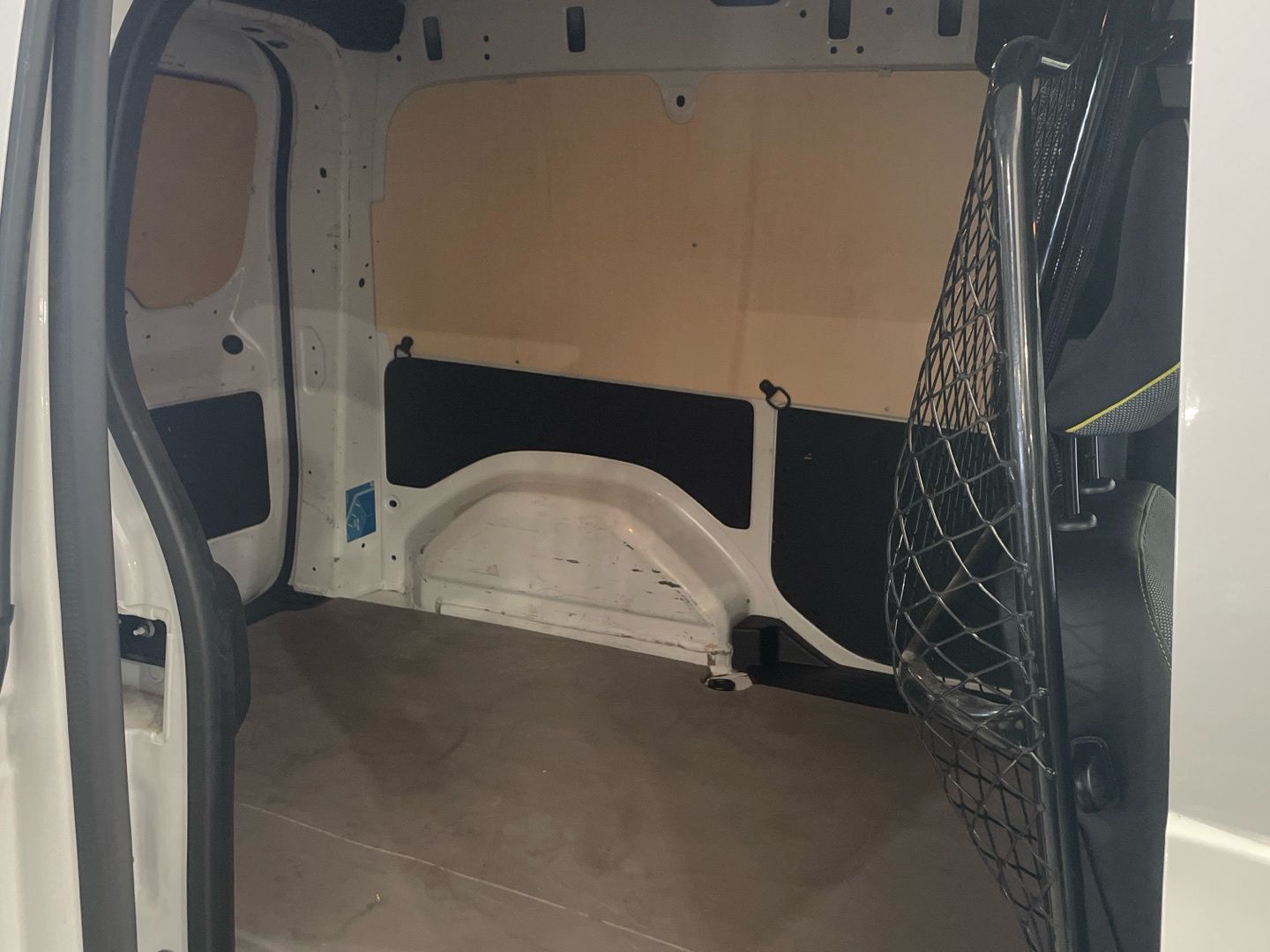 Renault Kangoo Furgon Ábrete Sésamo por Renault dCi 70 kW (95 CV)