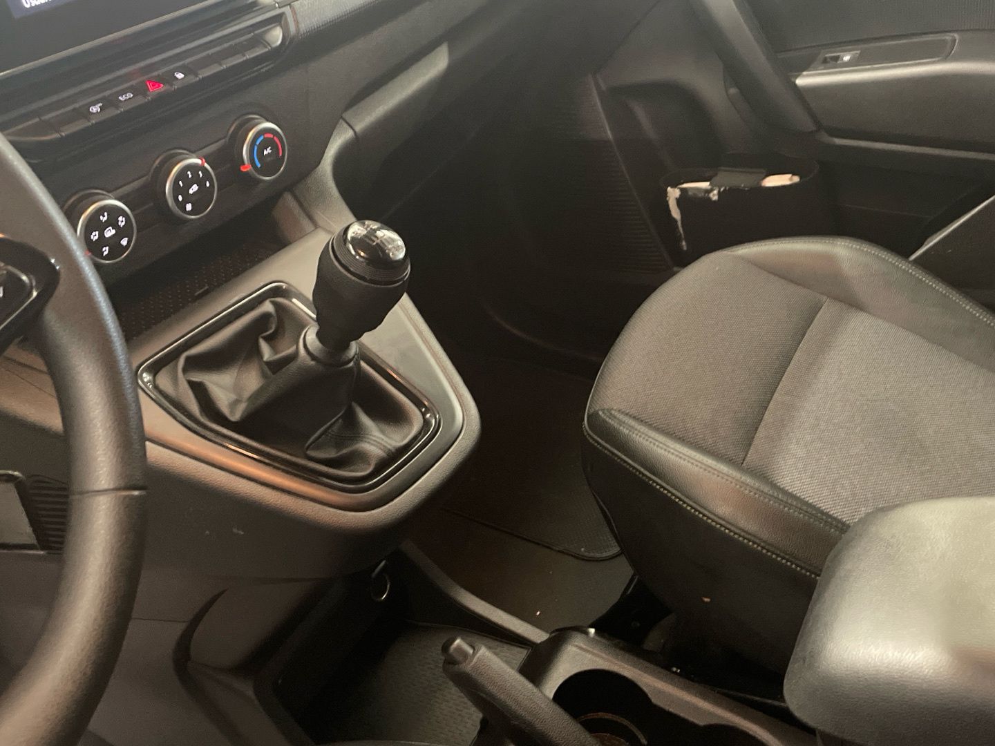 Renault Kangoo Furgon Ábrete Sésamo por Renault dCi 70 kW (95 CV)