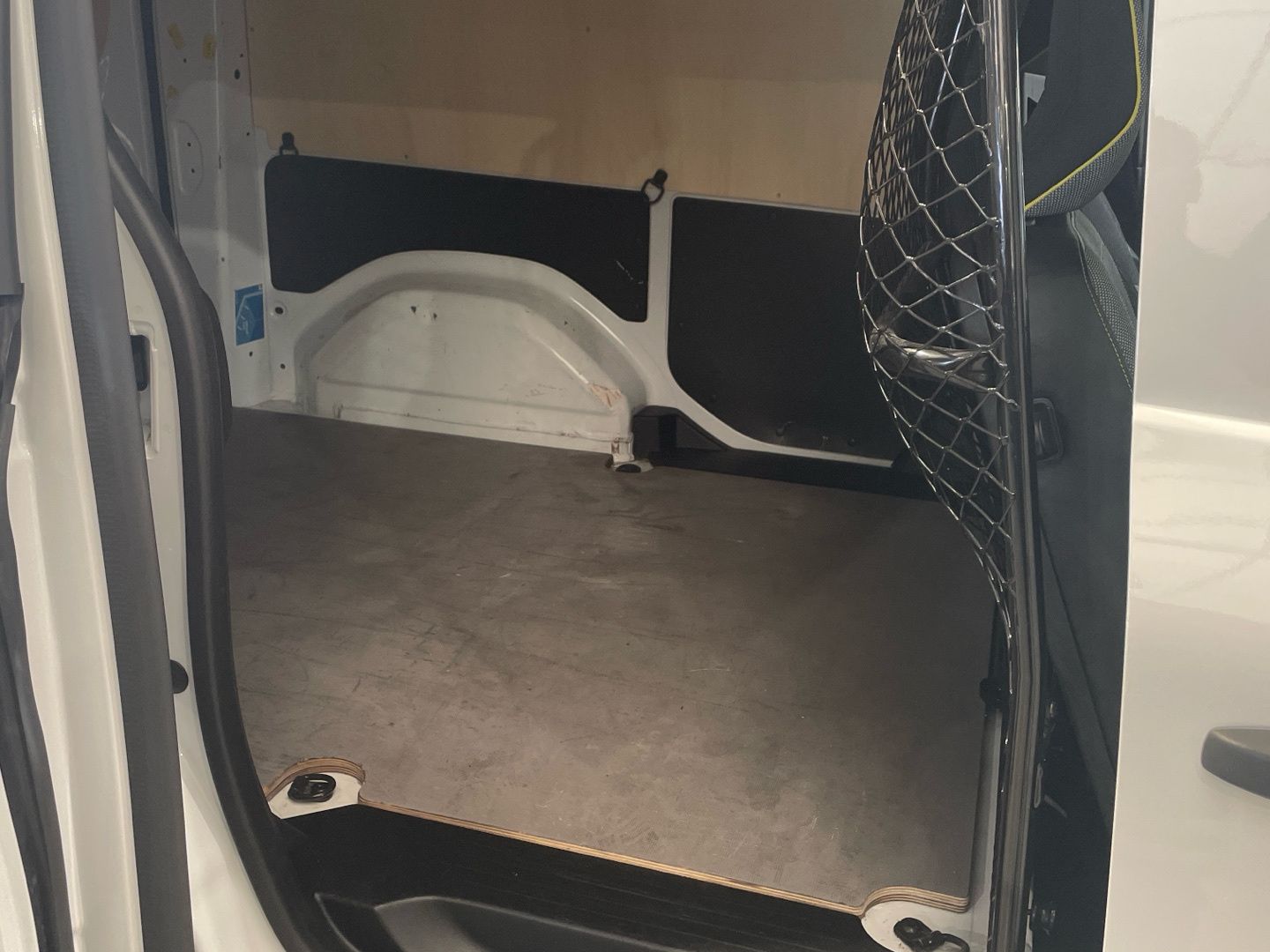 Renault Kangoo Furgon Ábrete Sésamo por Renault dCi 70 kW (95 CV)