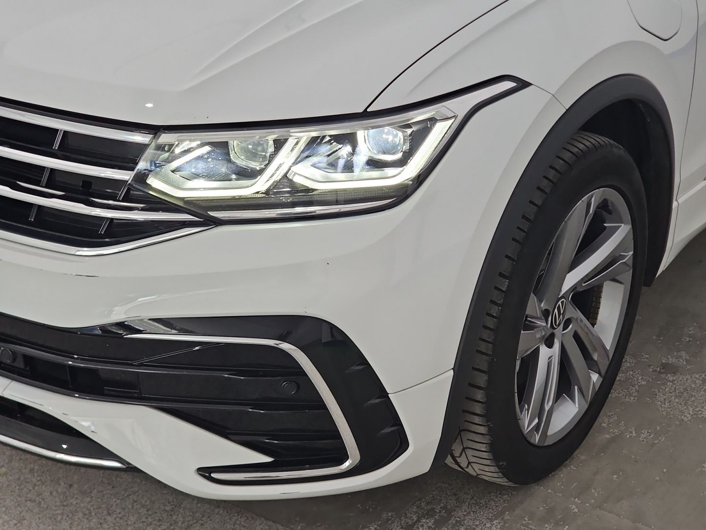 Volkswagen Tiguan R-Line 1.4 TSI eHybrid 180 kW (245 CV) DSG Blanco All Terrain / Pick-up