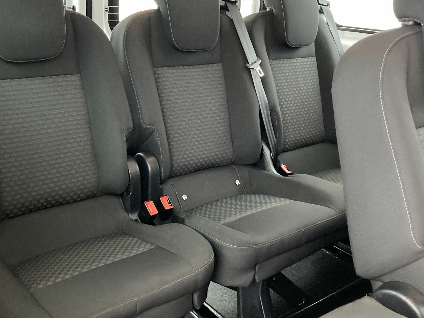 Ford Transit Custom Kombi 2.0 TDCI MHEV 320 L2 Trend 125 kW (170 CV)