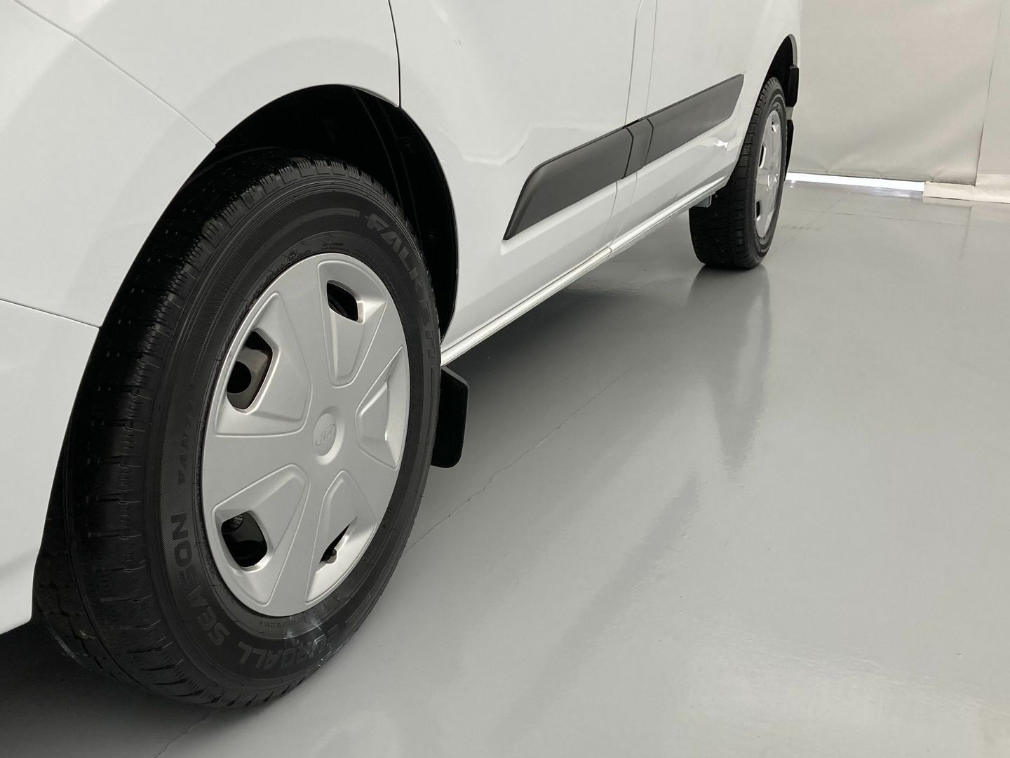 Ford Transit Custom Kombi 2.0 TDCI MHEV 320 L2 Trend 125 kW (170 CV)
