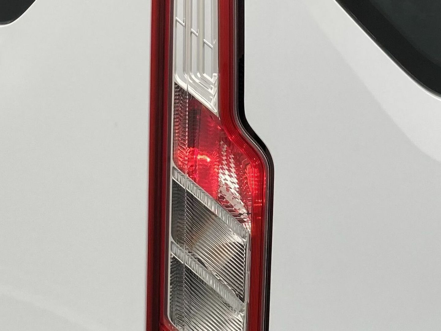Ford Transit Custom Kombi 2.0 TDCI MHEV 320 L2 Trend 125 kW (170 CV)