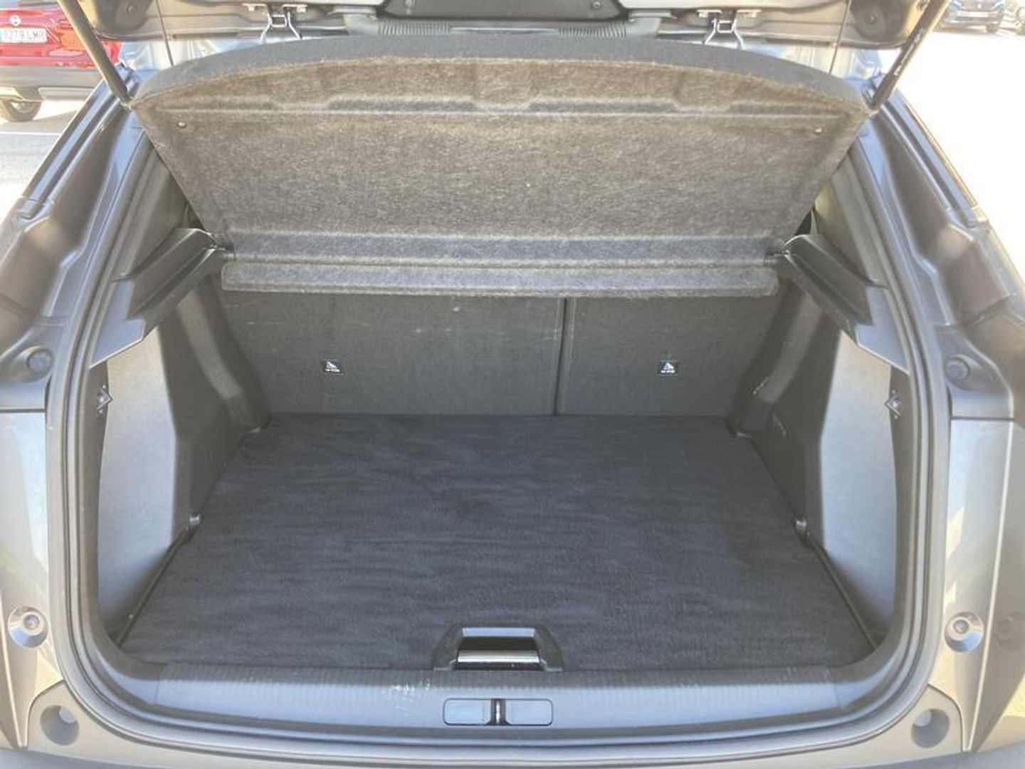 Peugeot 2008 PureTech 130 S&S Allure Pack EAT8 96 kW (130 CV)
