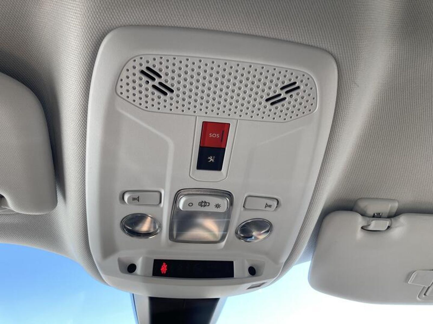 Peugeot 2008 PureTech 130 S&S Allure Pack EAT8 96 kW (130 CV)