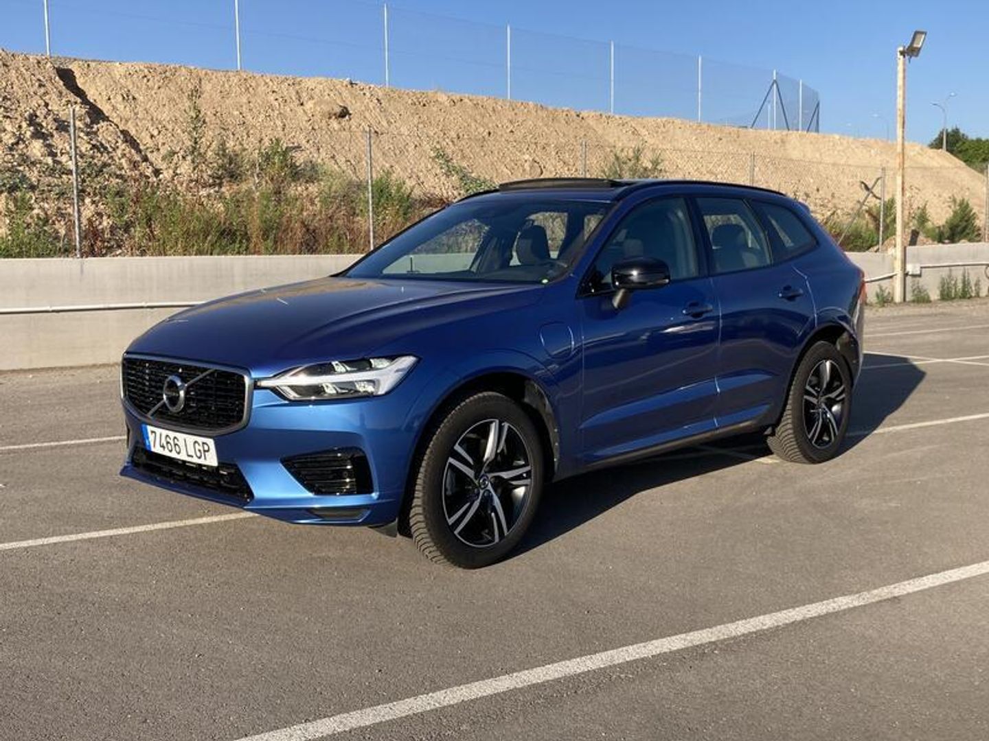 Volvo XC60 T8 R-Design AWD Auto 287 kW (390 CV) Azul All Terrain / Pick-up