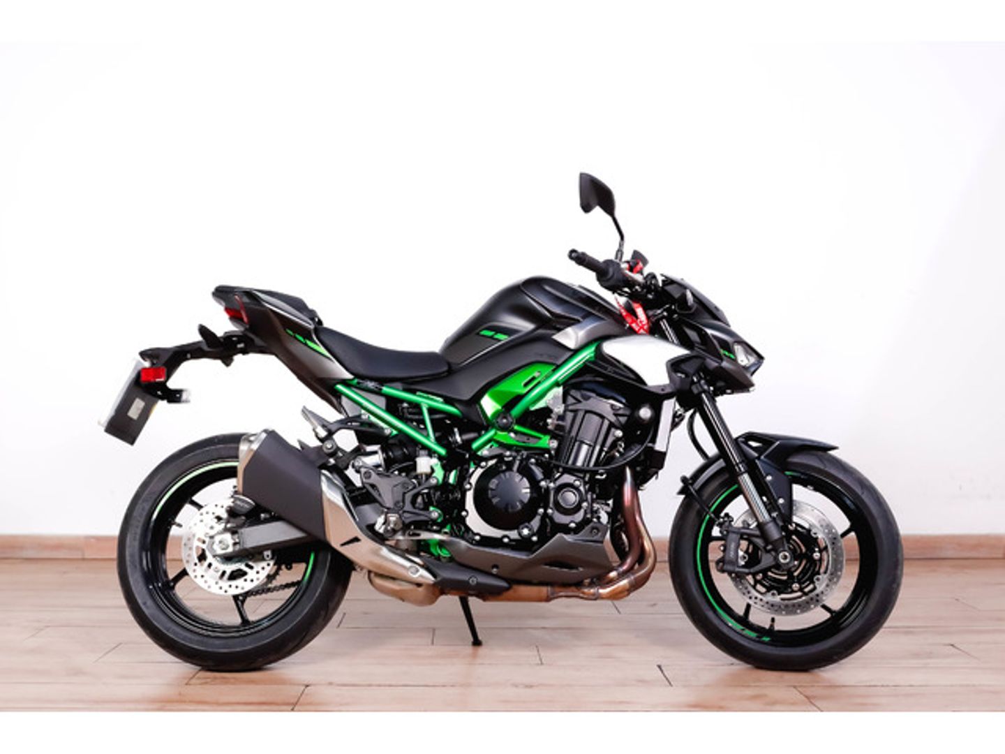 Kawasaki Z900 Negro Motorcycle