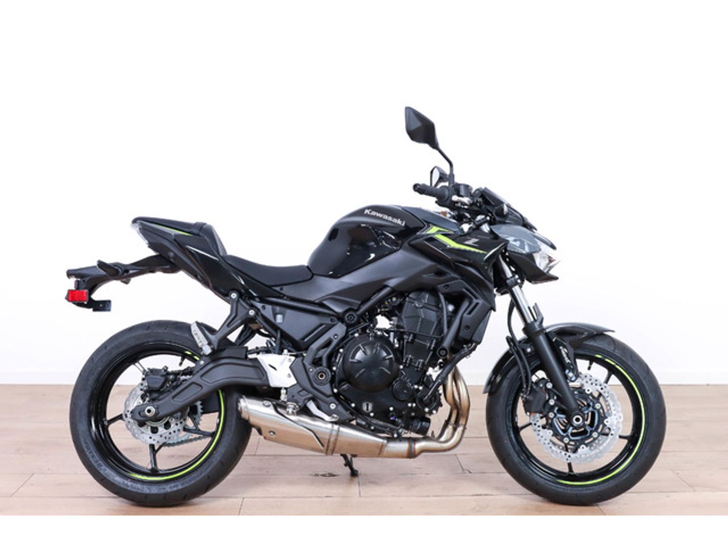 Kawasaki Z650 Negro Motorcycle