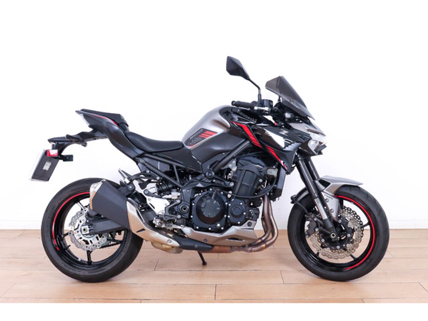 Kawasaki Z900 Negro Motorcycle
