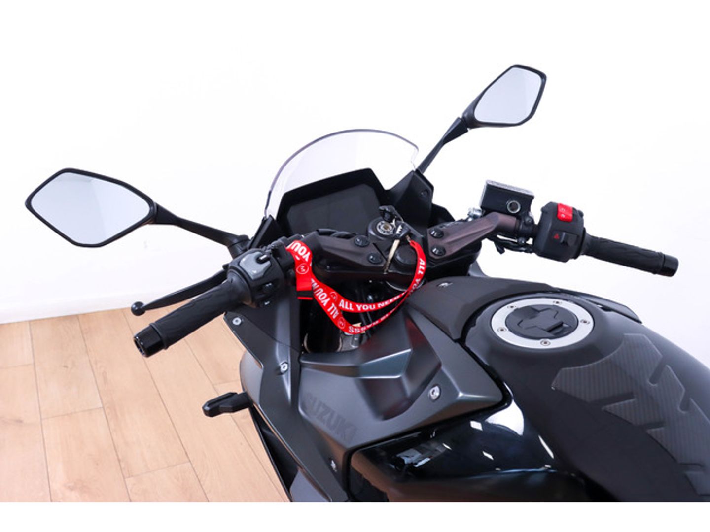 Suzuki GSX-8R
