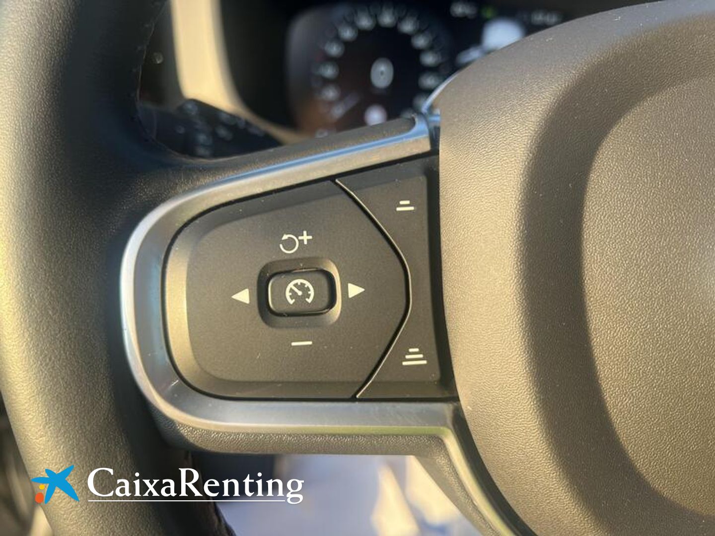 Volvo XC60 B4 D Momentum Pro Auto 145 kW (197 CV)