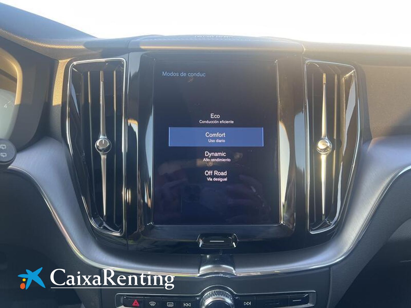 Volvo XC60 B4 D Momentum Pro Auto 145 kW (197 CV)