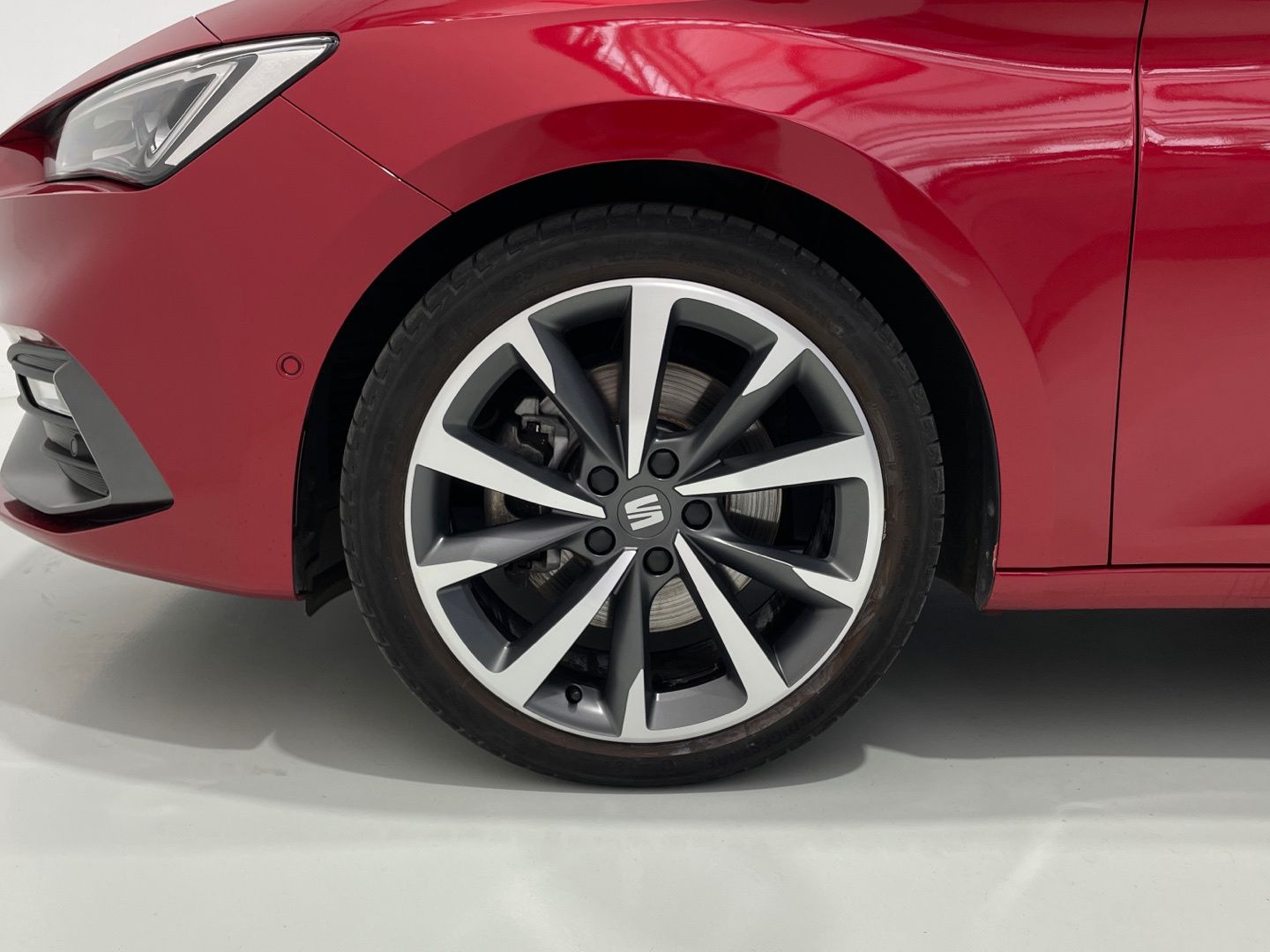 SEAT León 1.5 eTSI S&S FR Launch Pack L DSG 110 kW (150 CV)