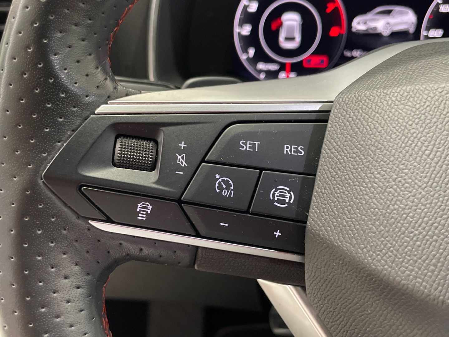 SEAT León 1.5 eTSI S&S FR Launch Pack L DSG 110 kW (150 CV)