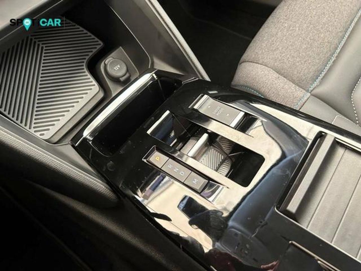 Citroen C4 X 1.2 PureTech 130 S&S Shine EAT8 96 kW (131 CV)