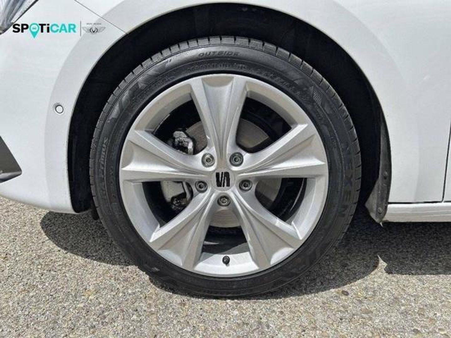SEAT León 1.0 eTSI S&S FR 25 Aniversario DSG 81 kW (110 CV)