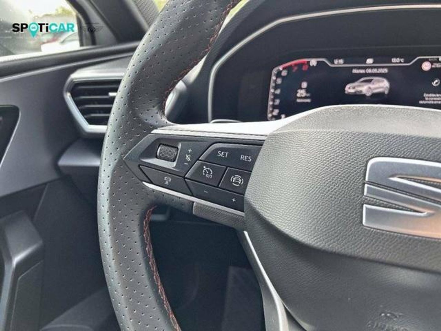 SEAT León 1.0 eTSI S&S FR 25 Aniversario DSG 81 kW (110 CV)