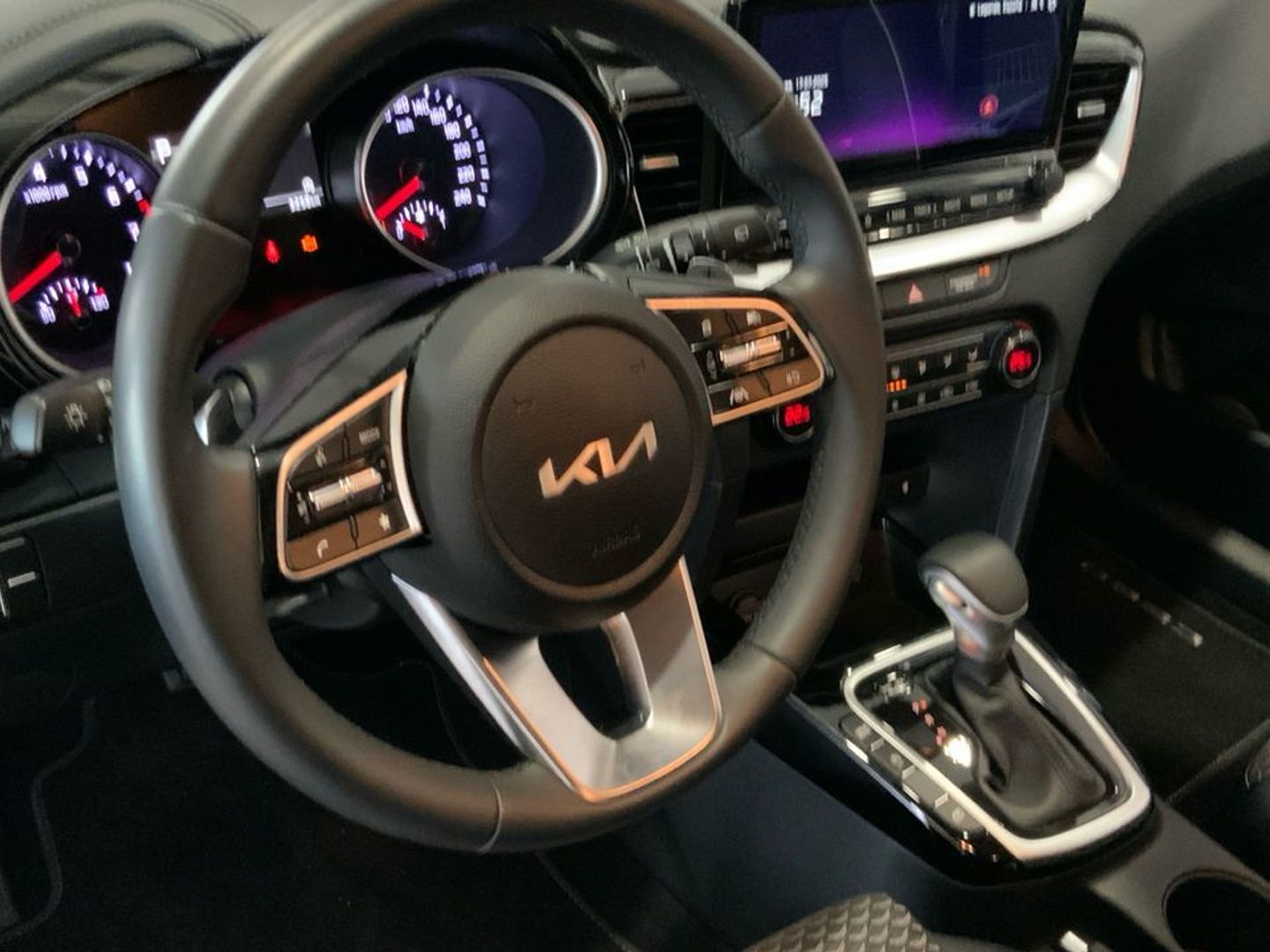 Kia Ceed 1.5 MHEV Tech DCT 103 kW (140 CV)