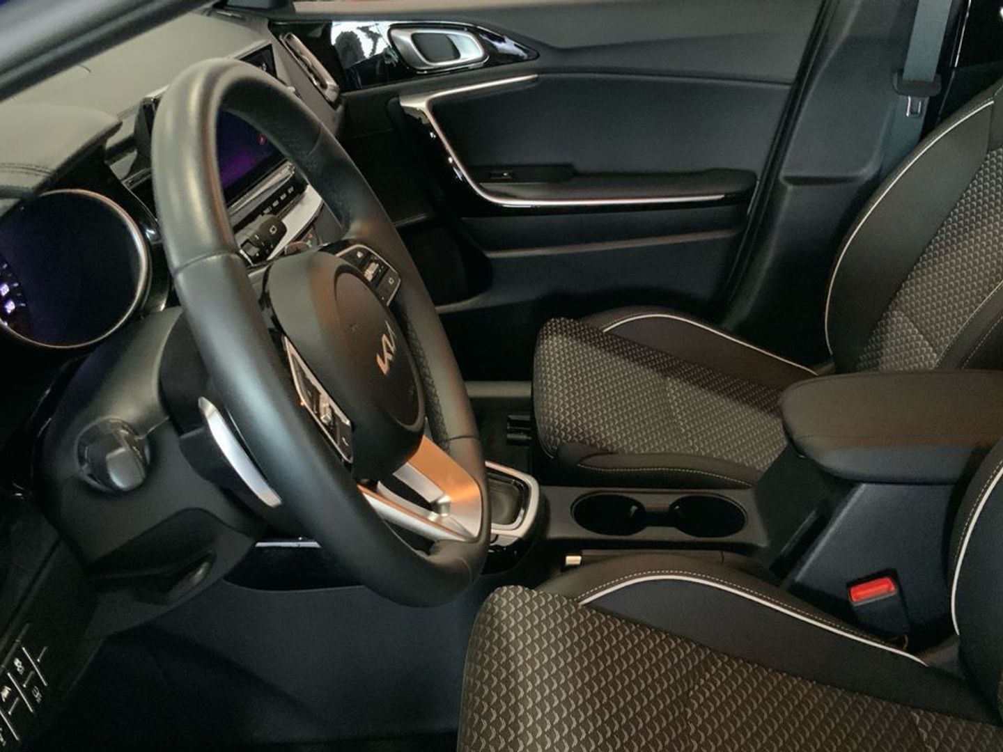 Kia Ceed 1.5 MHEV Tech DCT 103 kW (140 CV)