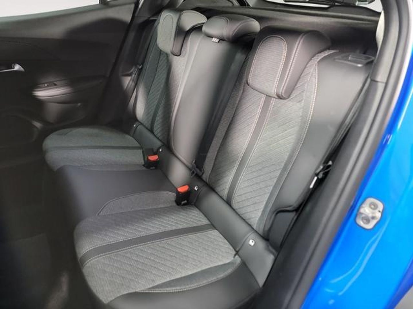 Peugeot 2008 PureTech 130 S&S Allure EAT8 96 kW (130 CV)