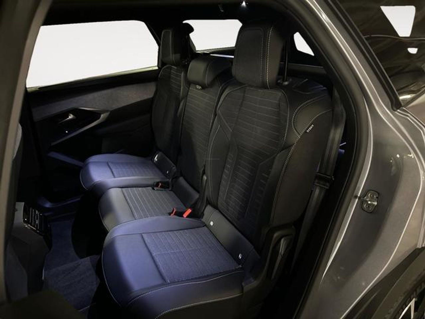 Peugeot 5008 Hybrid 1.2 Allure eDCS6 100 kW (136 CV)