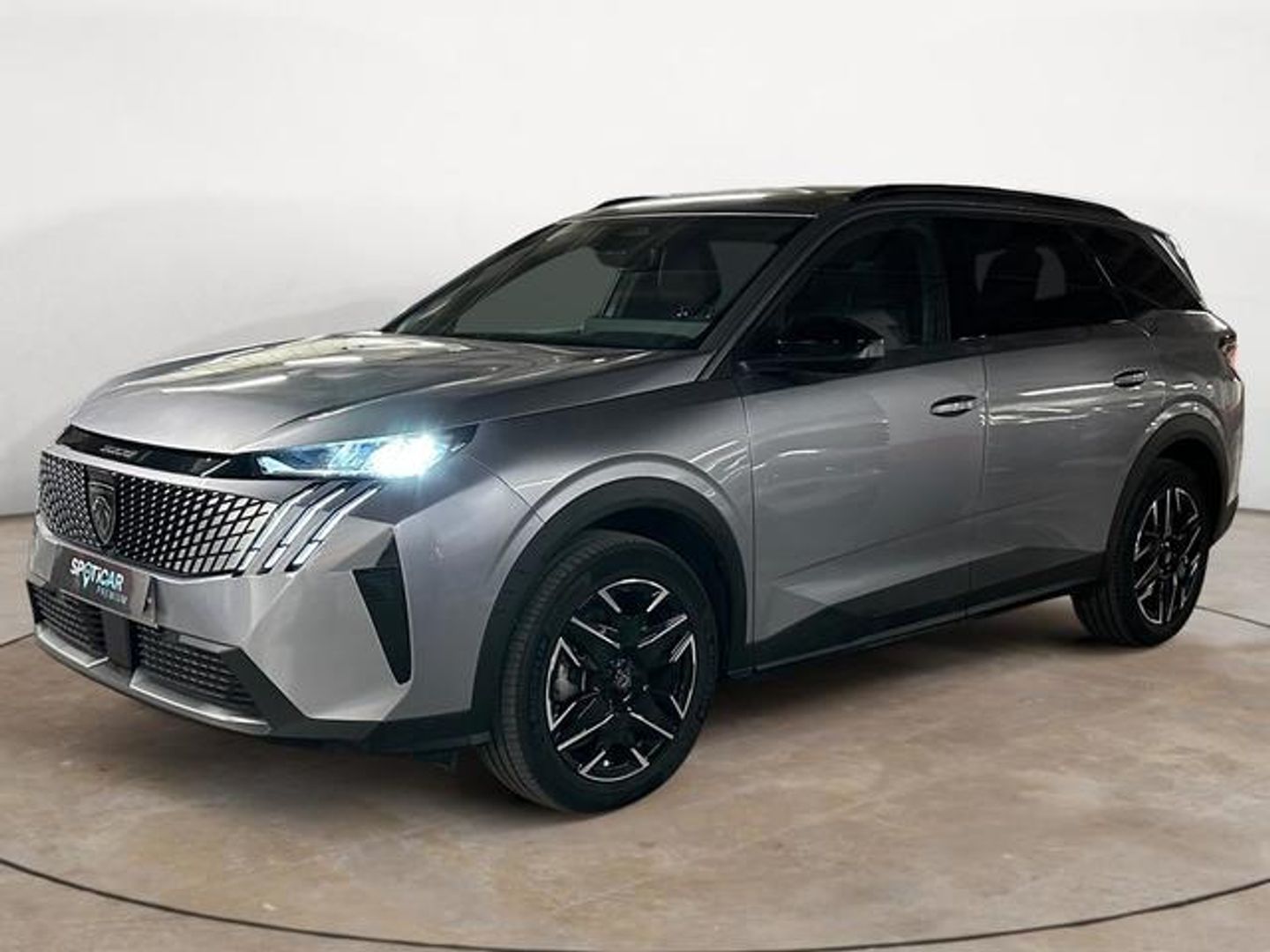 Peugeot 5008 Hybrid 1.2 Allure eDCS6 100 kW (136 CV)